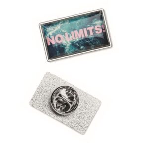 Pins rectangulaire en métal avec doming