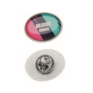 Pins oval en métal avec doming