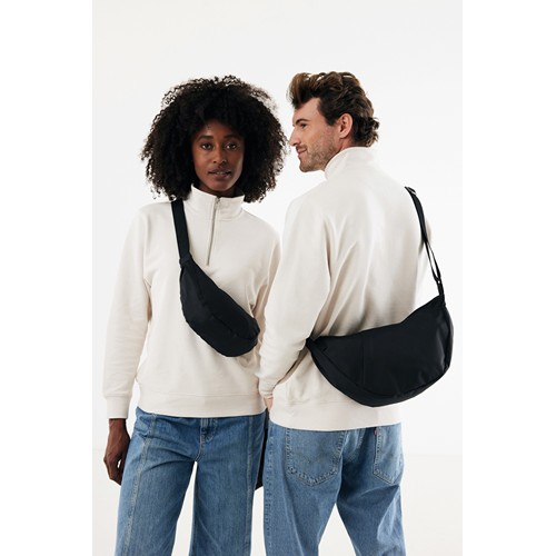 Sac bandoulière XL en rPET AWARE™ Crescent – Image 3
